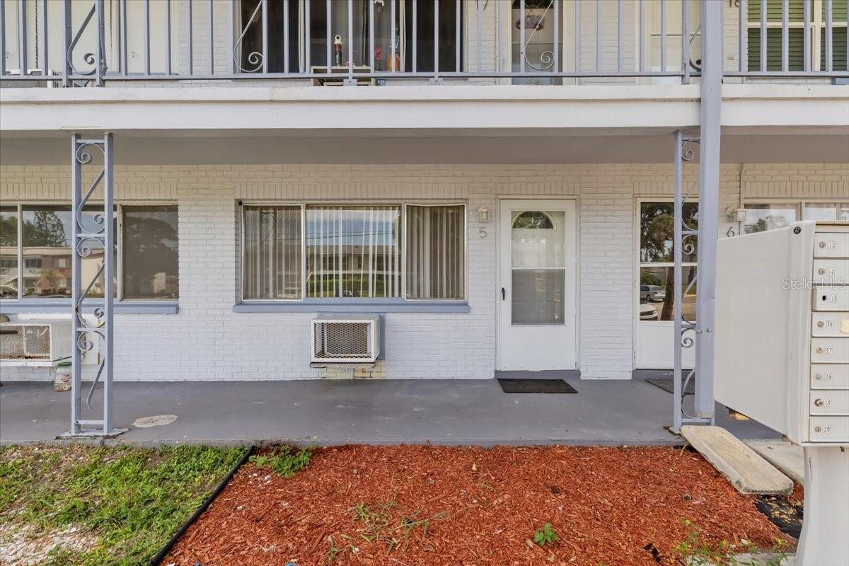 2353 SHELLEY ST #5