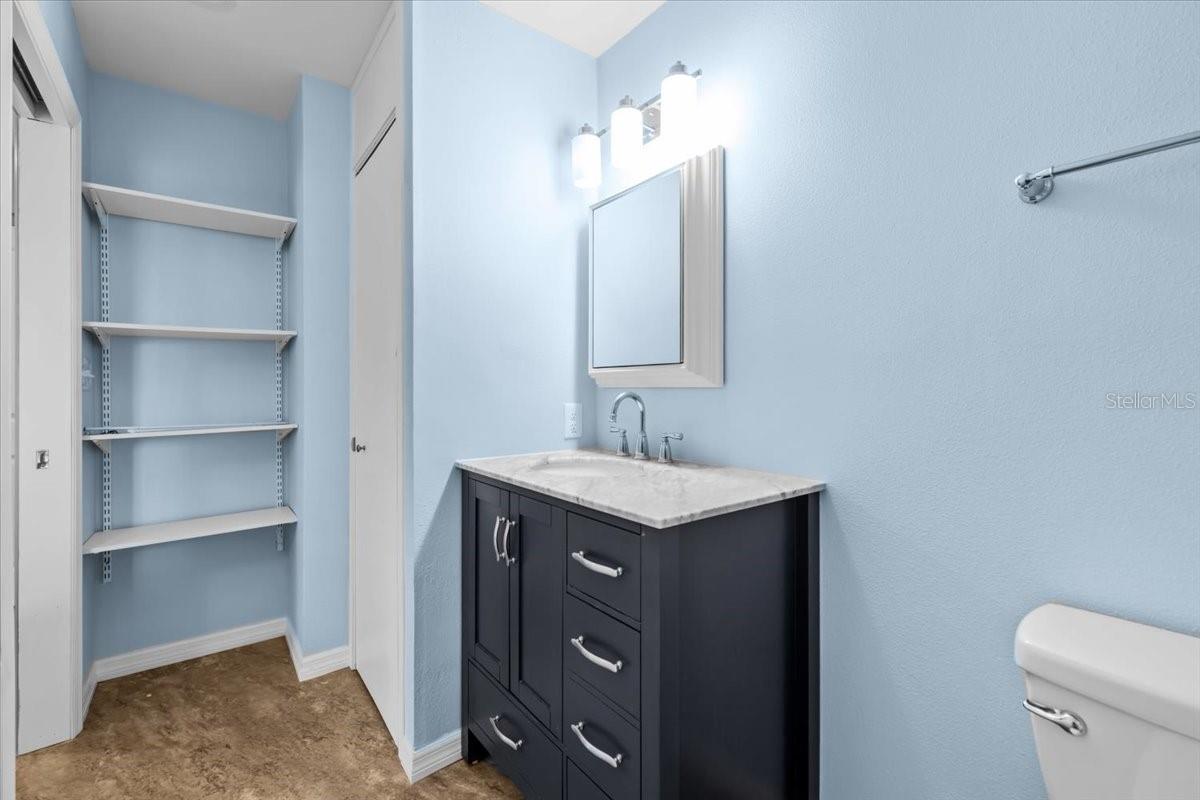 4880 SHELL STREAM BLVD