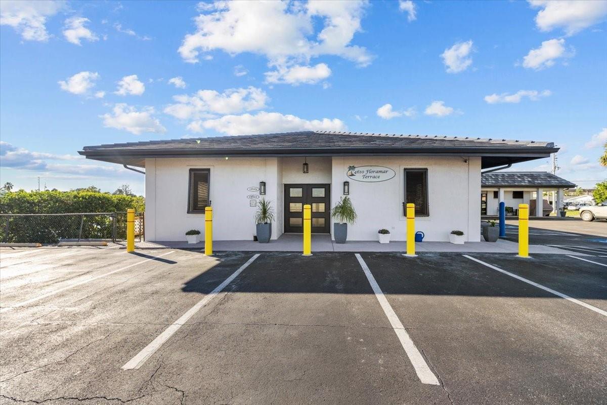 4880 SHELL STREAM BLVD