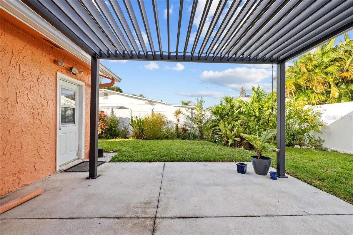 4880 SHELL STREAM BLVD