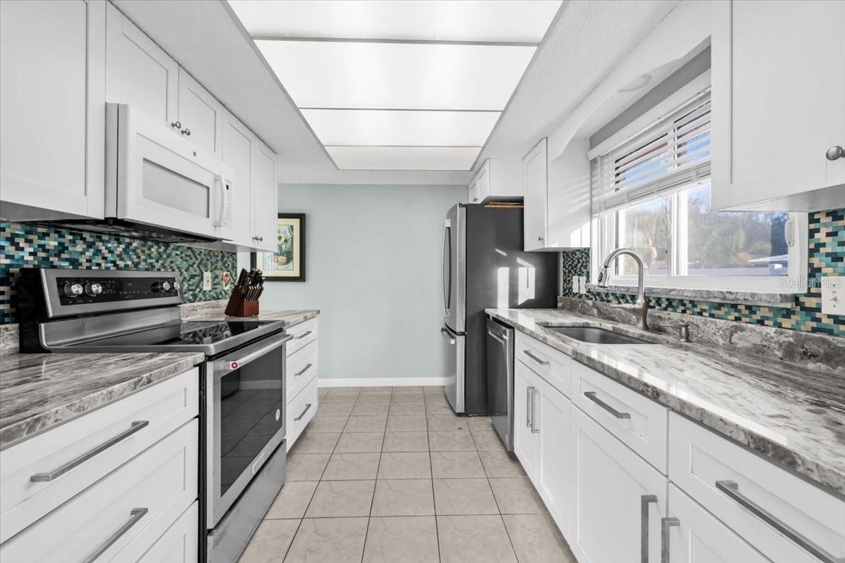 4880 SHELL STREAM BLVD