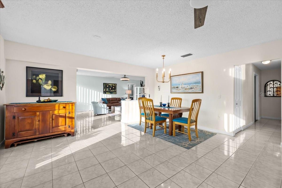 4880 SHELL STREAM BLVD