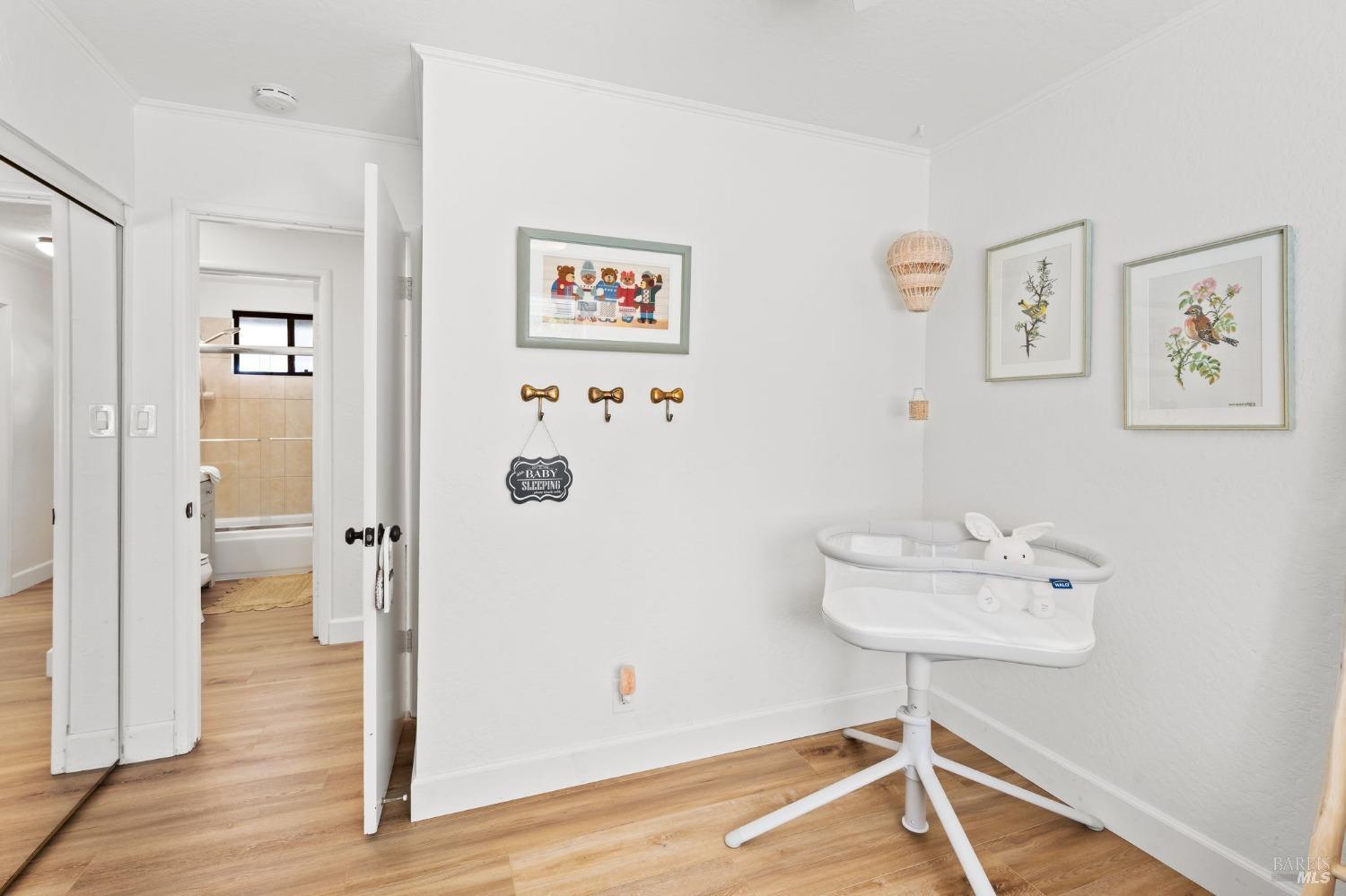 1080 Linda Vista Ave