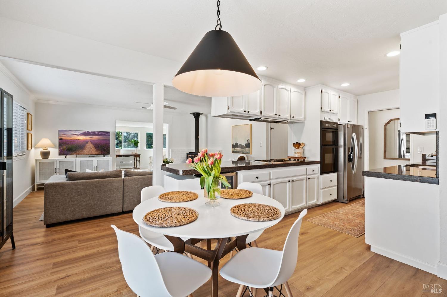 1080 Linda Vista Ave