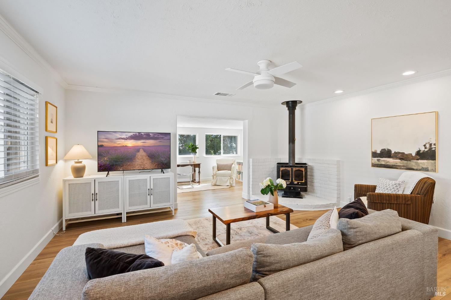 1080 Linda Vista Ave