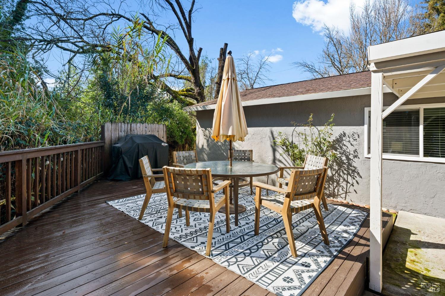 1080 Linda Vista Ave