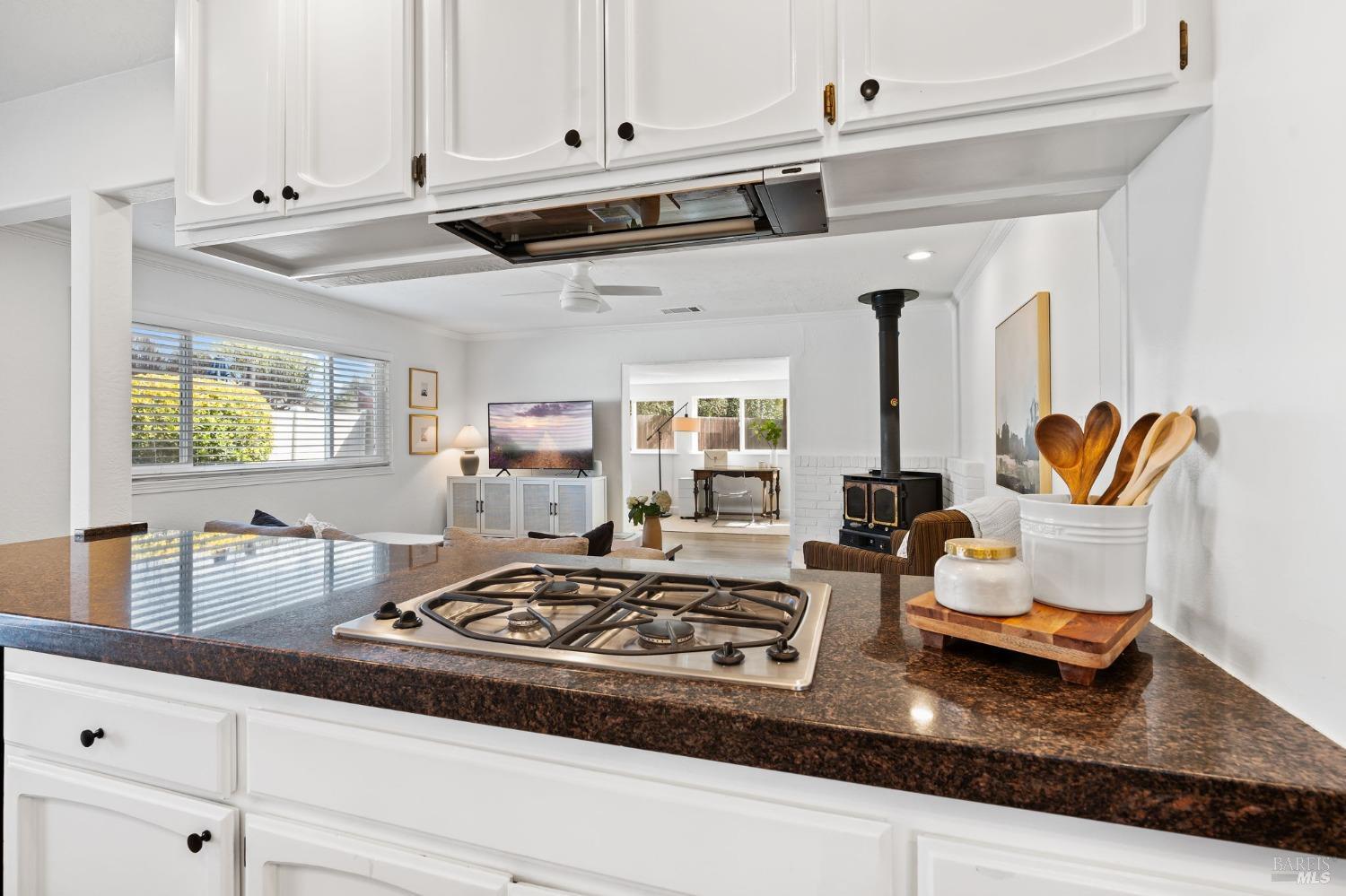 1080 Linda Vista Ave