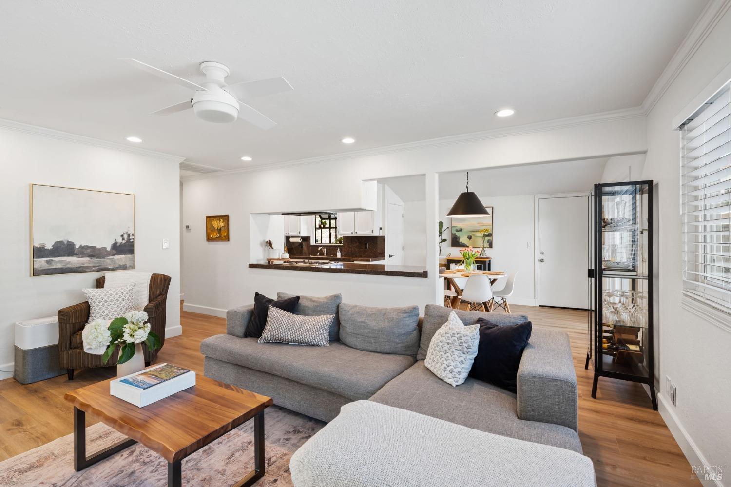 1080 Linda Vista Ave