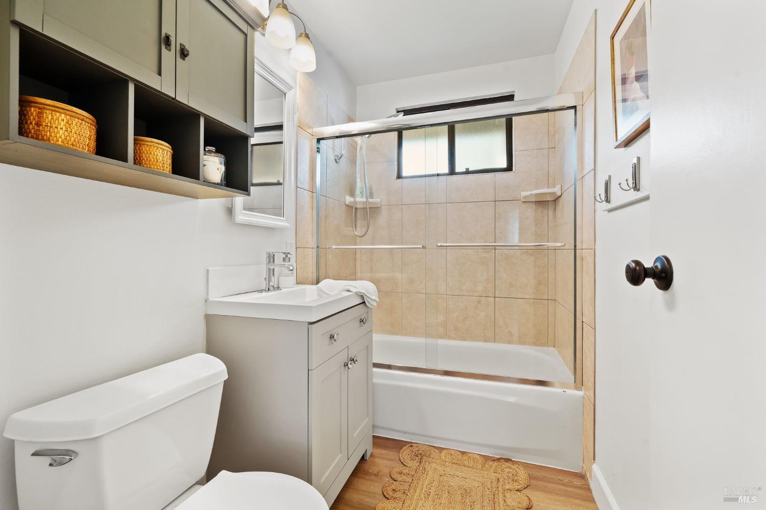 1080 Linda Vista Ave