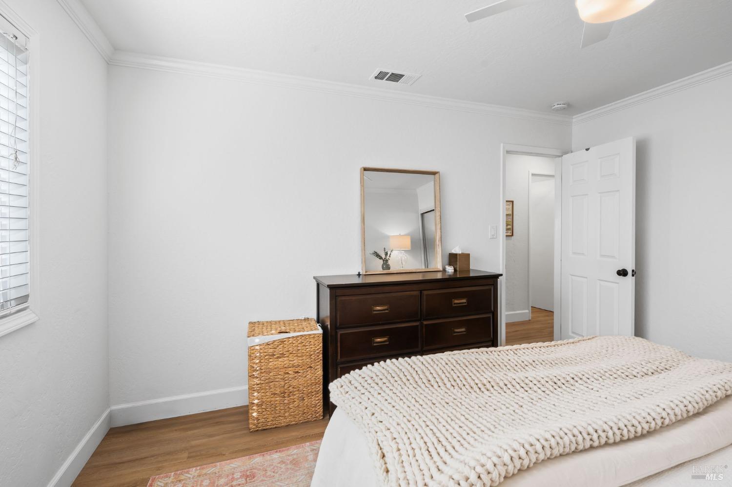 1080 Linda Vista Ave