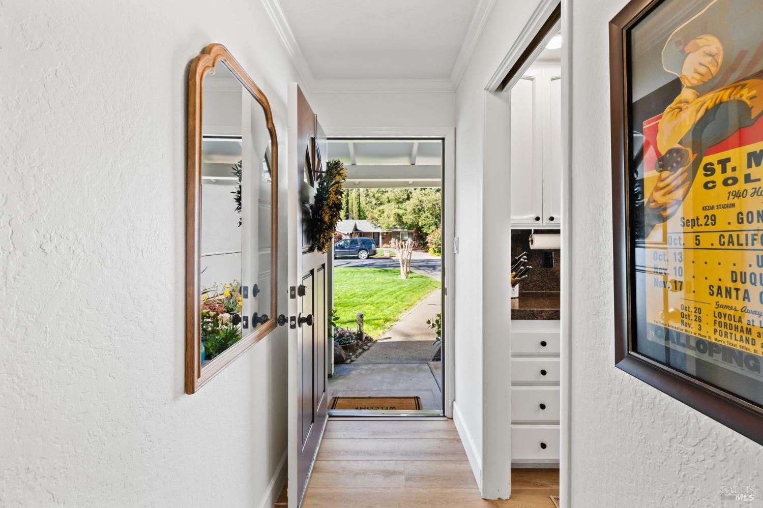 1080 Linda Vista Ave