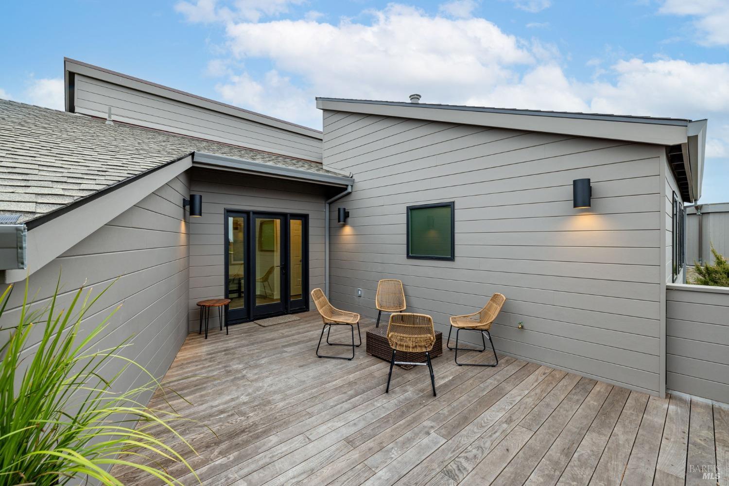 20690 Mockingbird Road