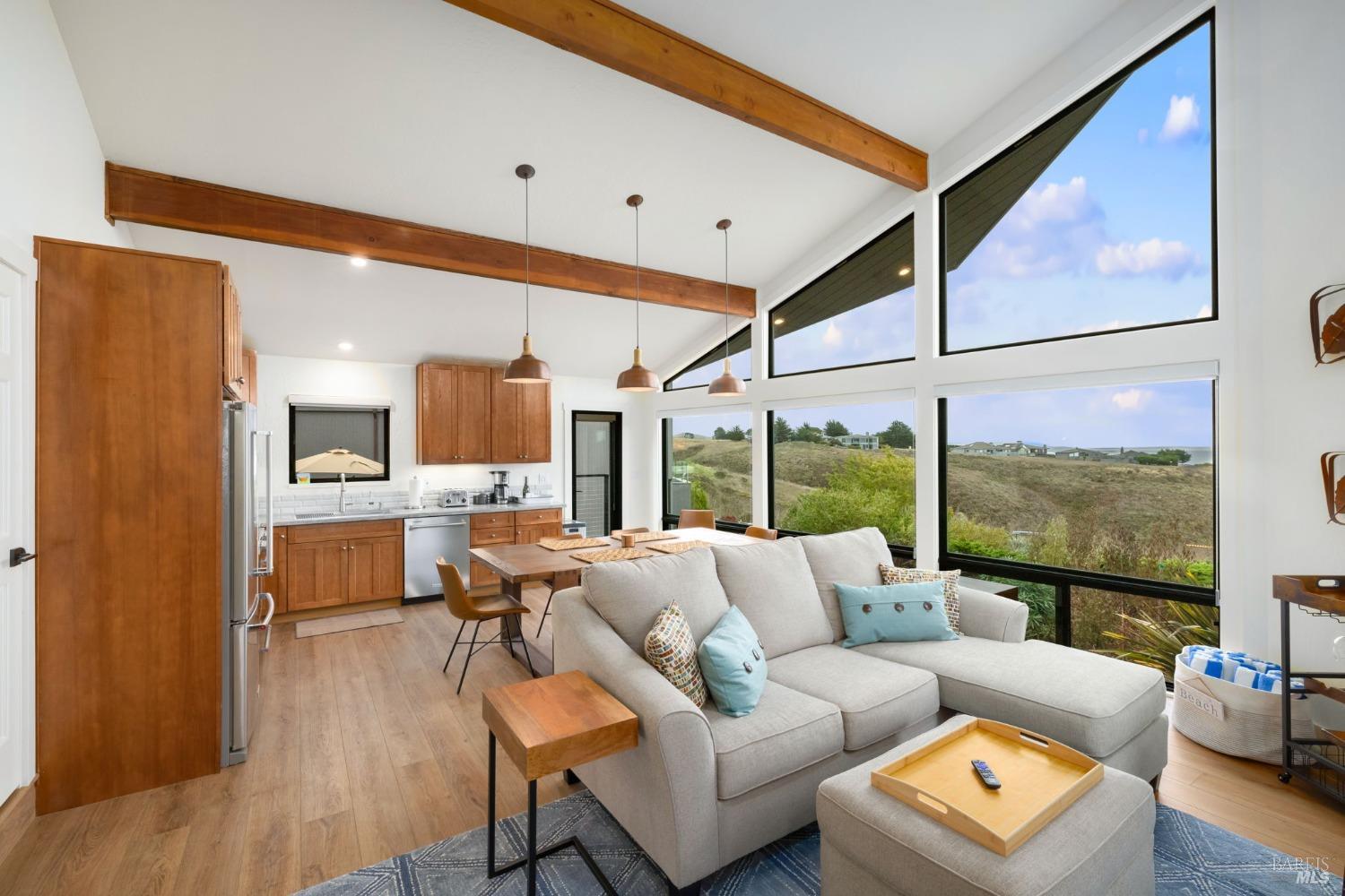 20690 Mockingbird Road