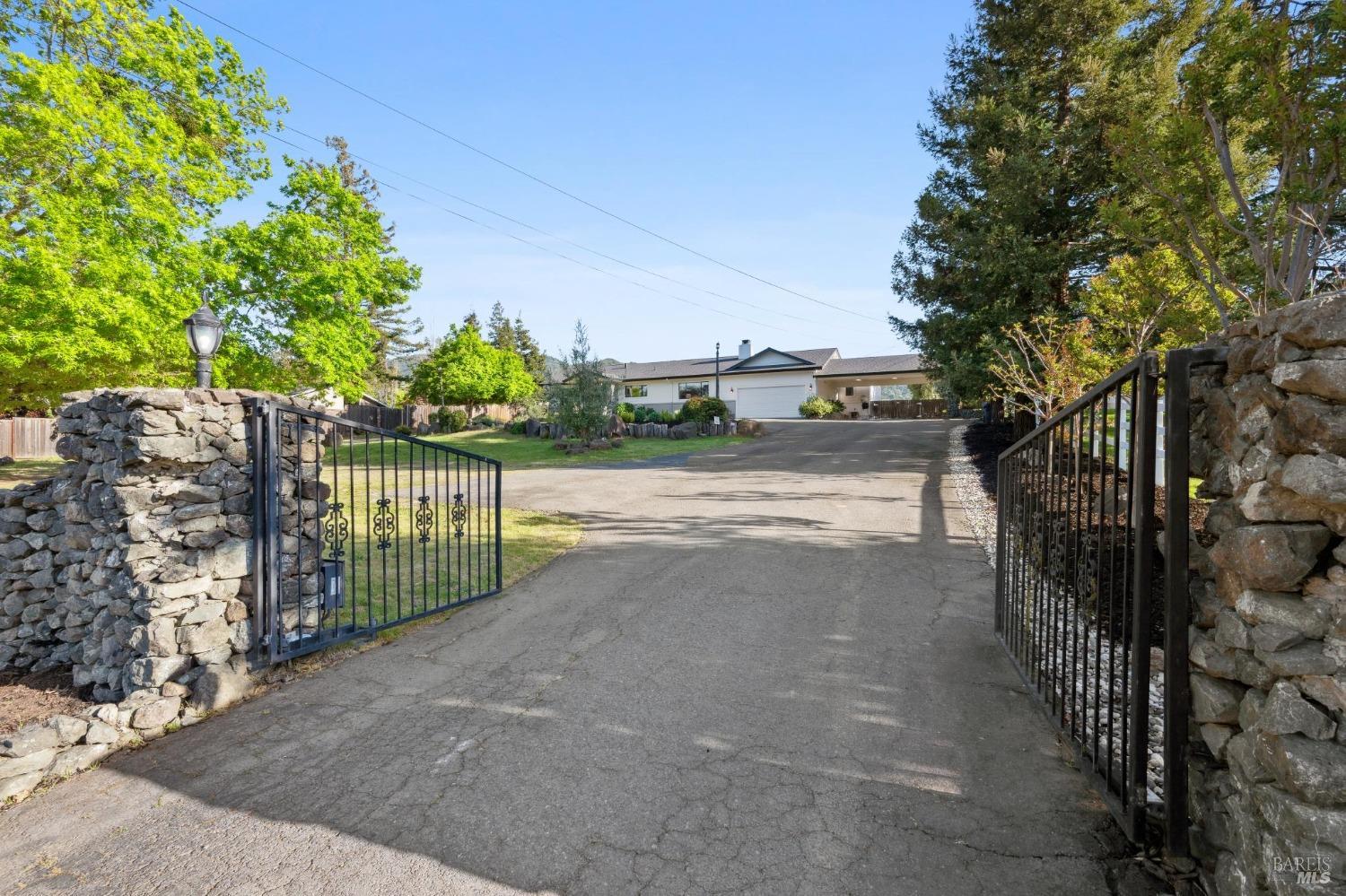 105 Kreuzer Ln
