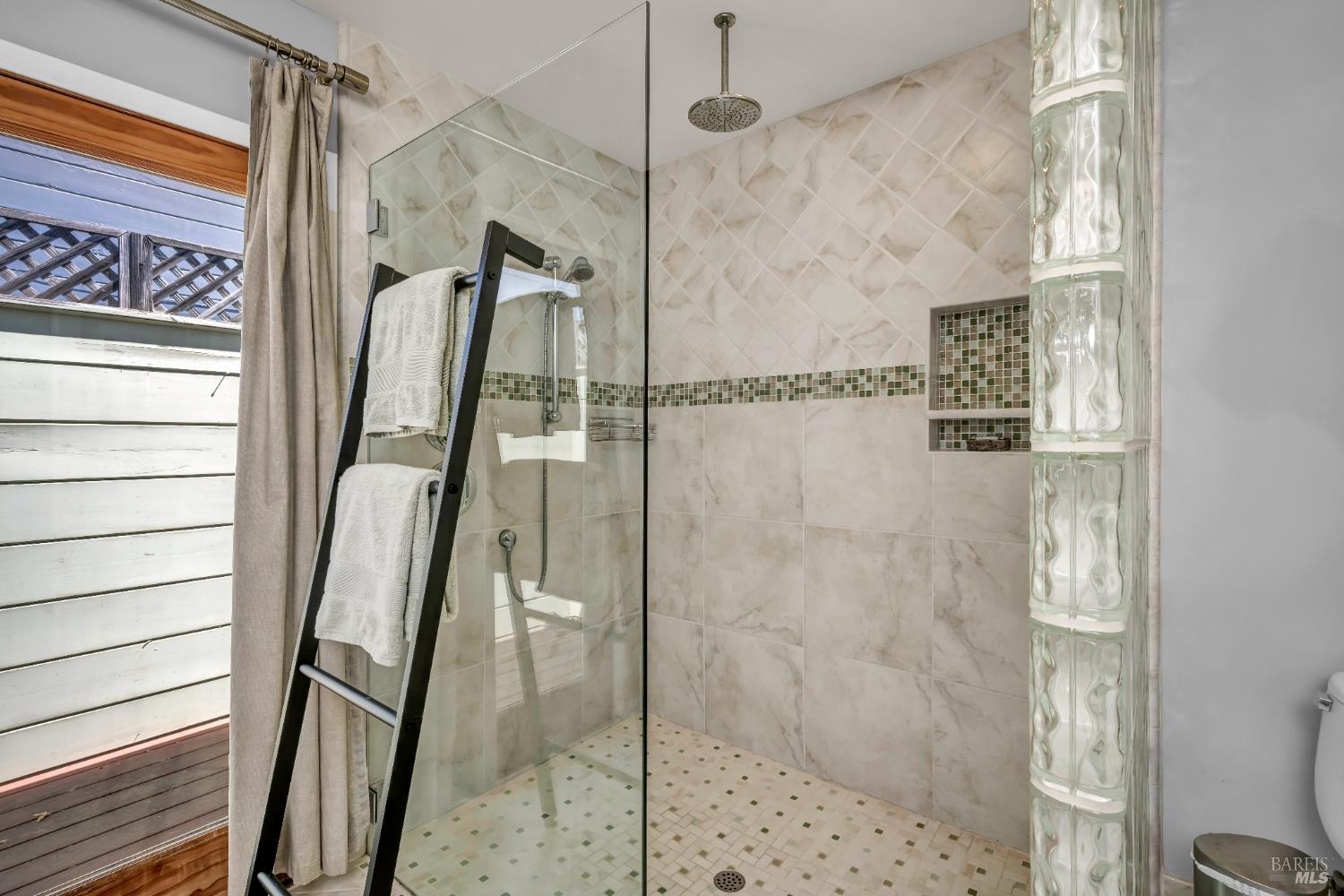 186 S Seymour Street