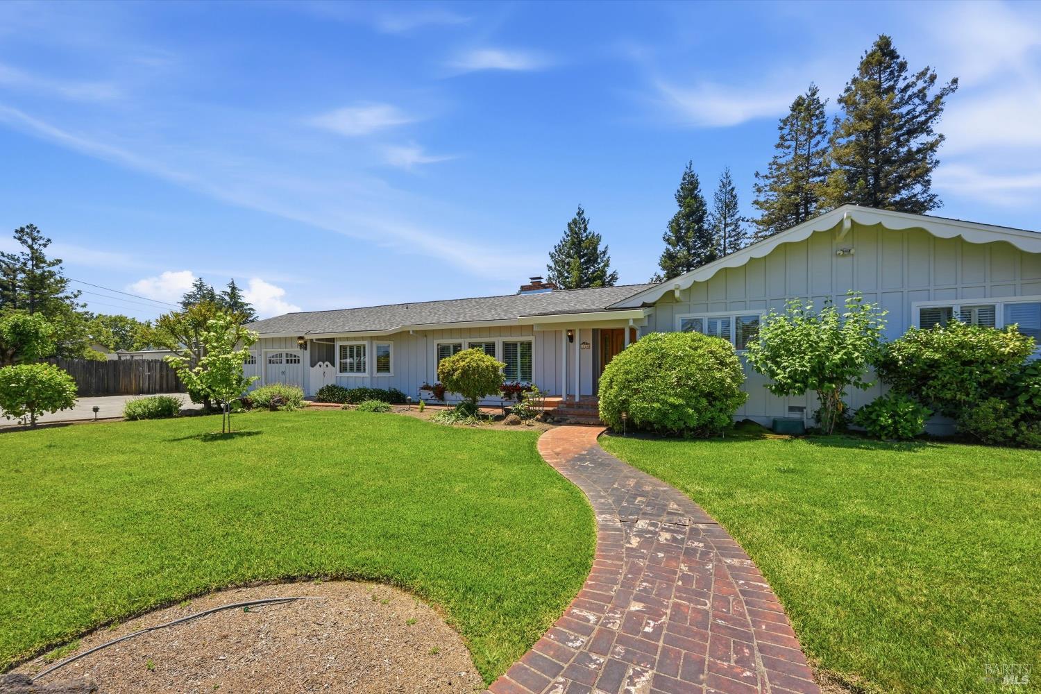 1124 Wine Country Avenue
