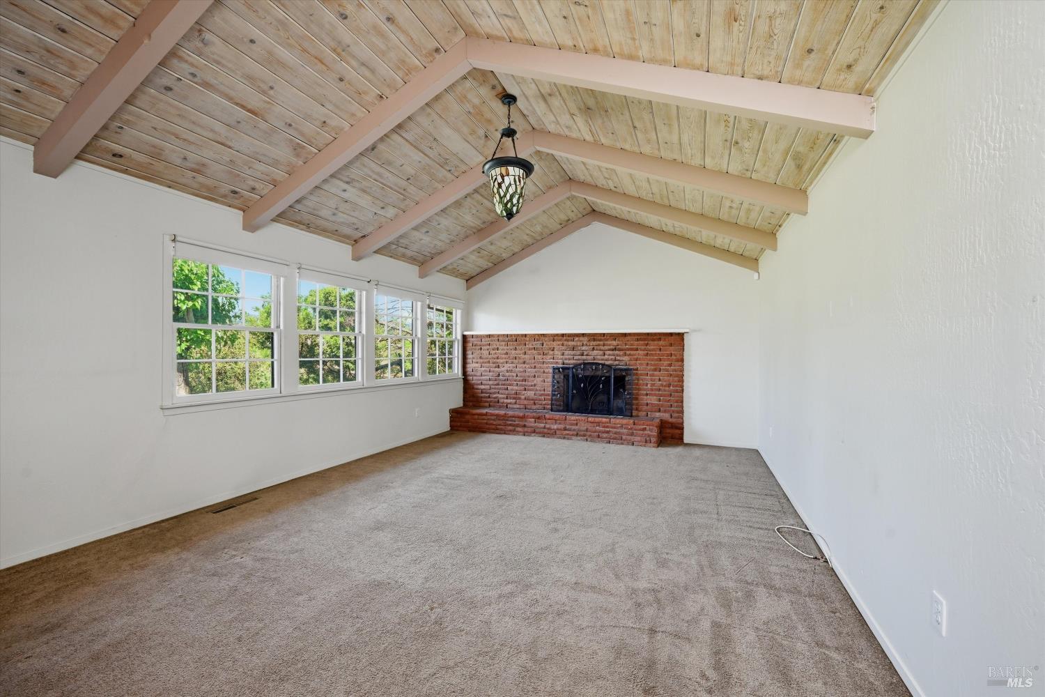 1120 Wine Country Avenue