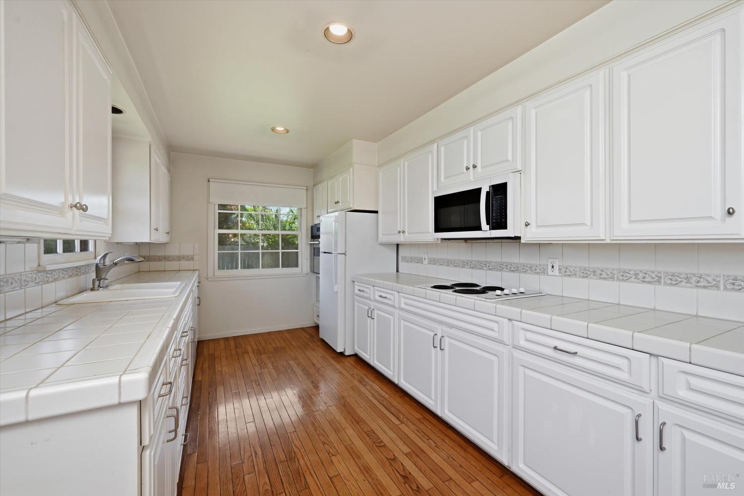 1120 Wine Country Avenue