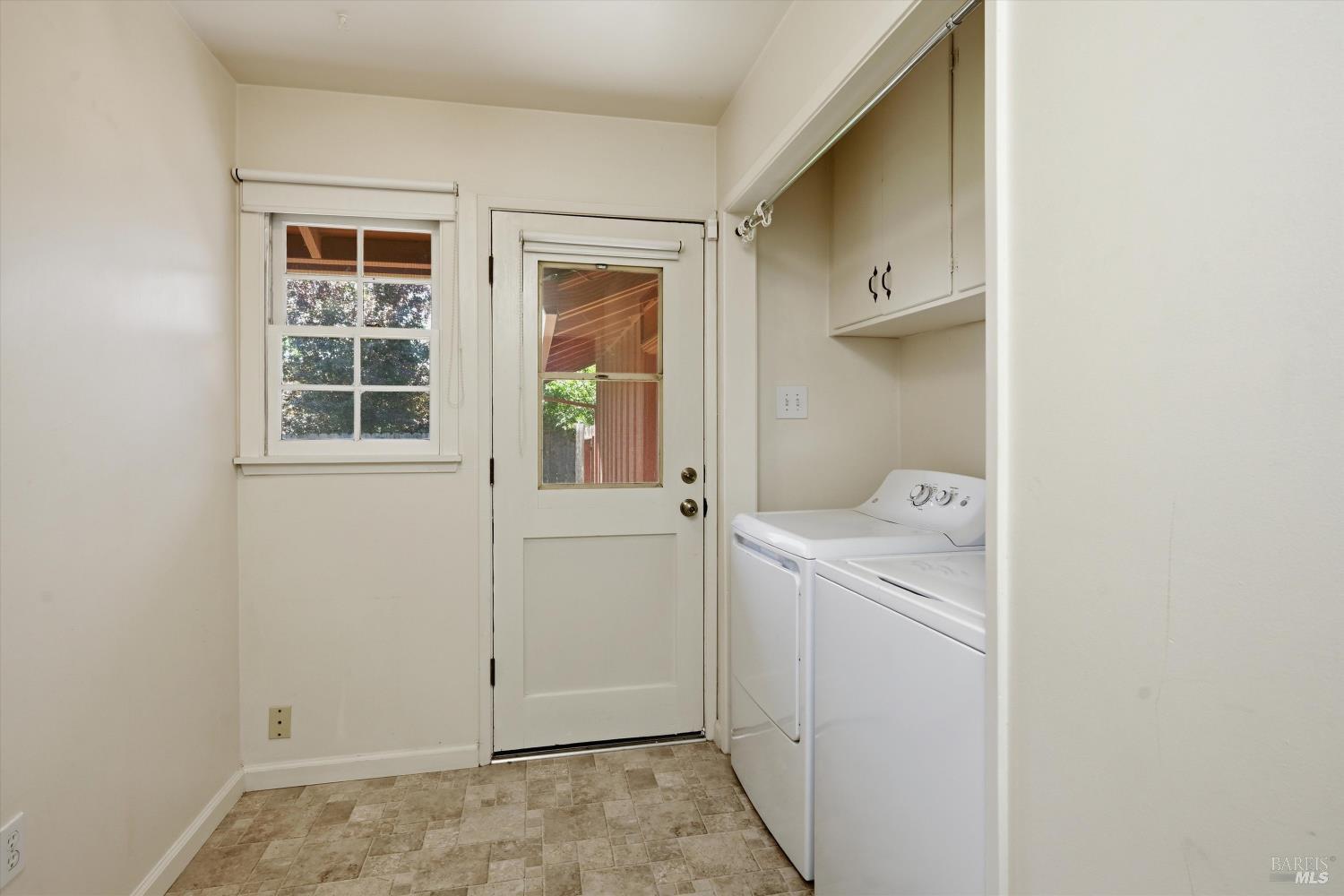 1120 Wine Country Avenue