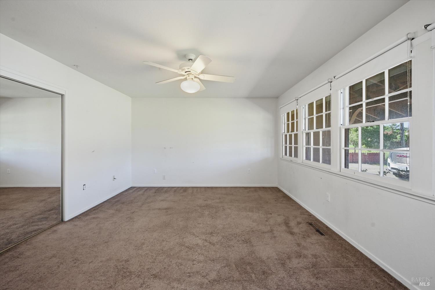 1120 Wine Country Avenue