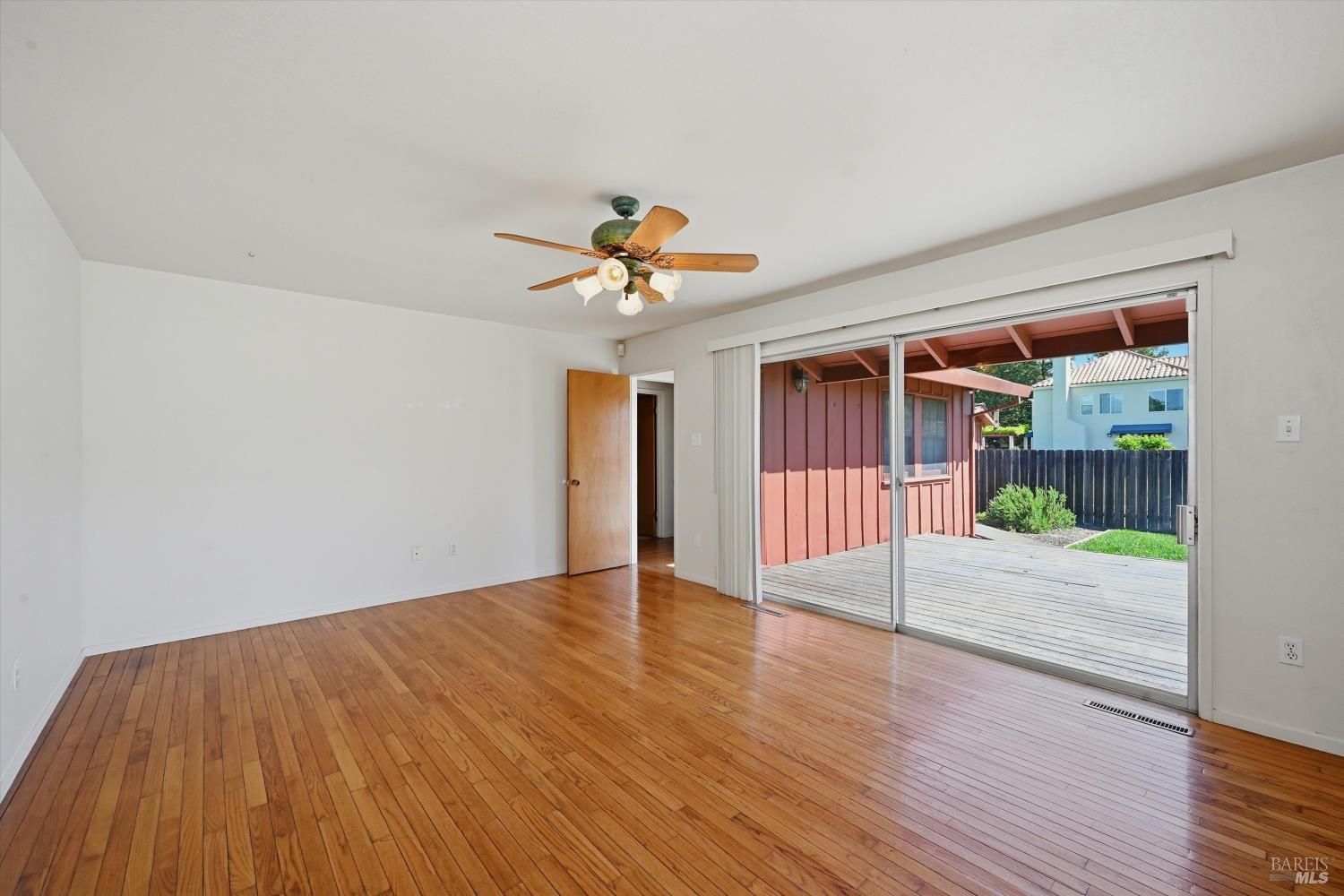 1120 Wine Country Avenue