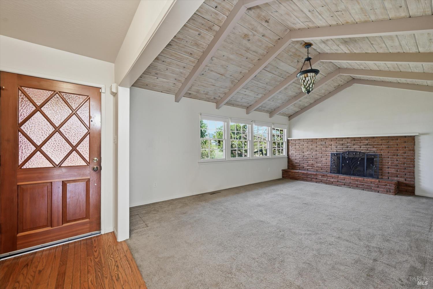 1120 Wine Country Avenue
