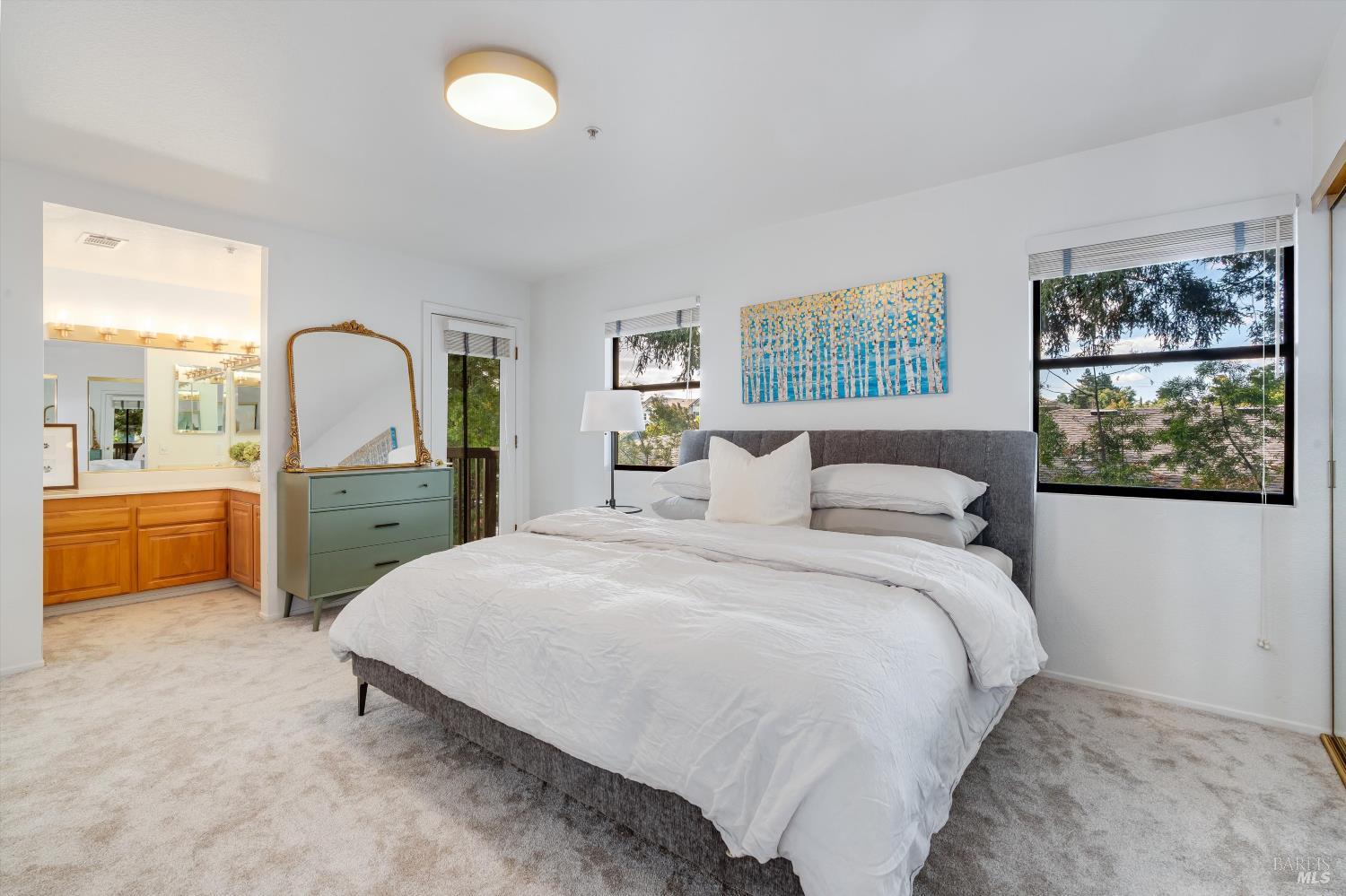 3204 Villa Lane