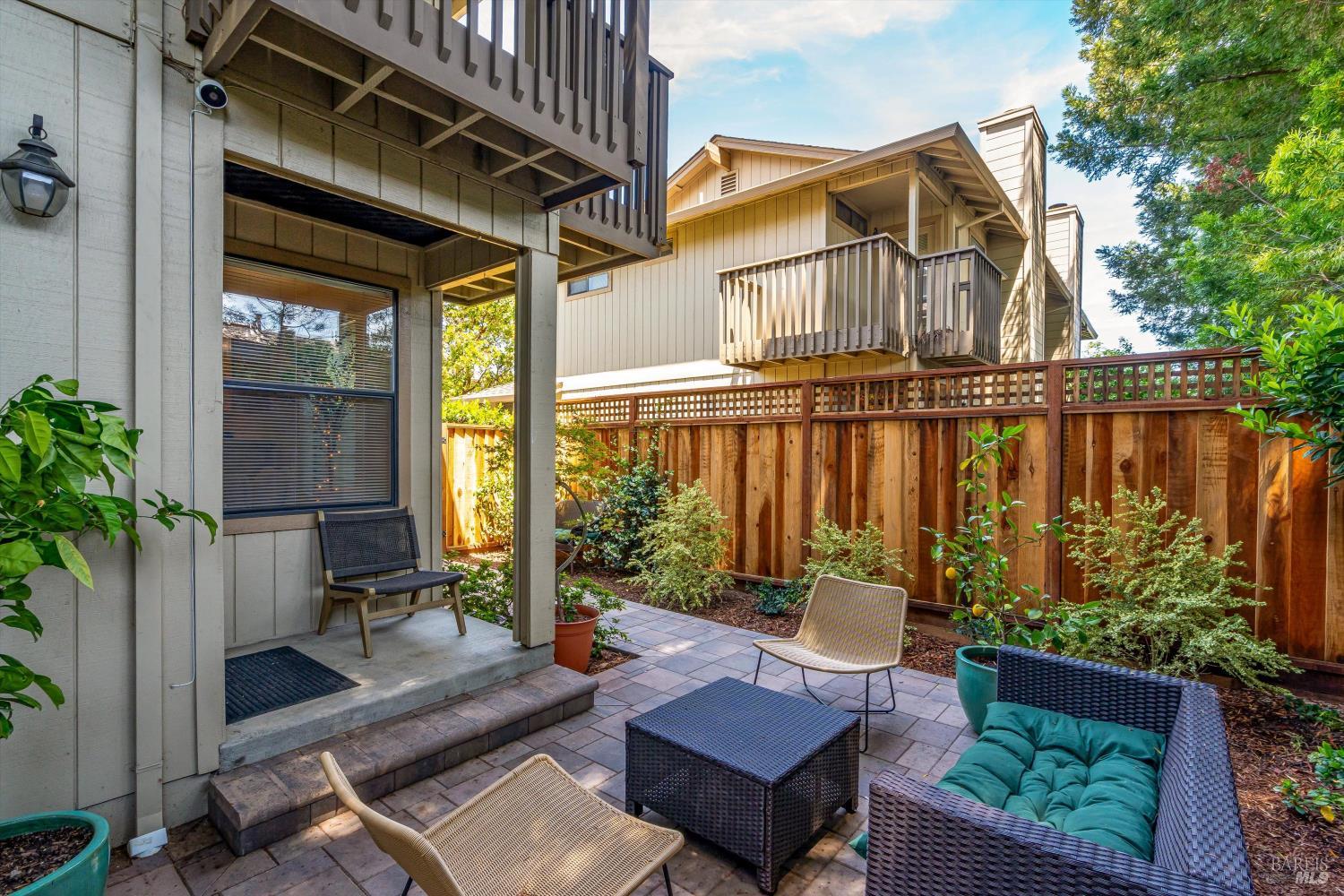 3204 Villa Lane