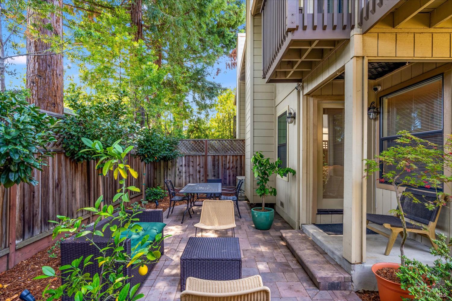 3204 Villa Lane