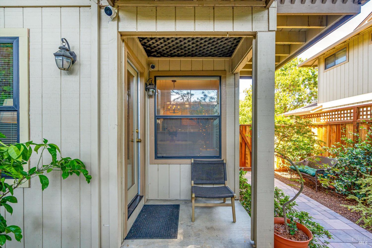 3204 Villa Lane