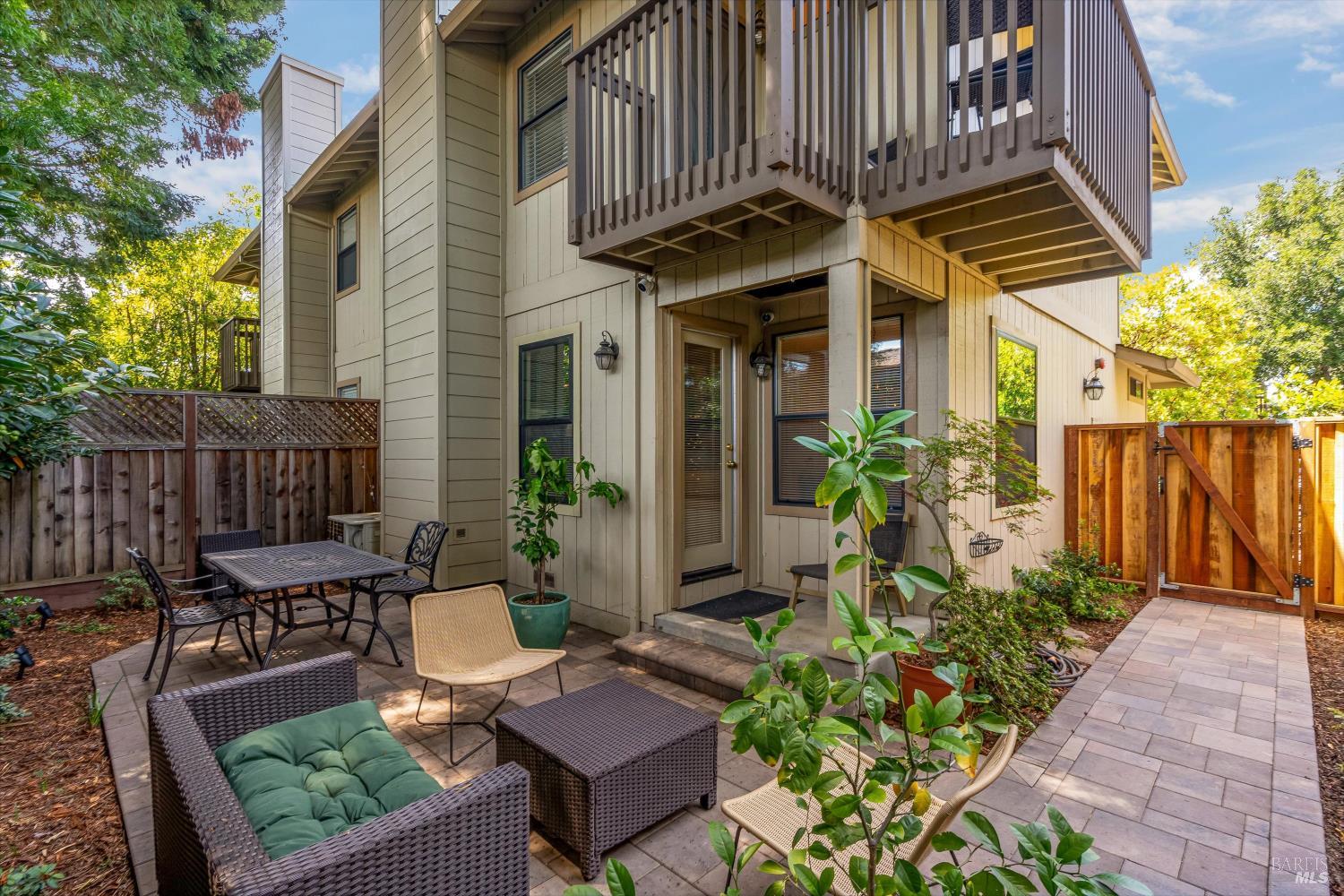 3204 Villa Lane