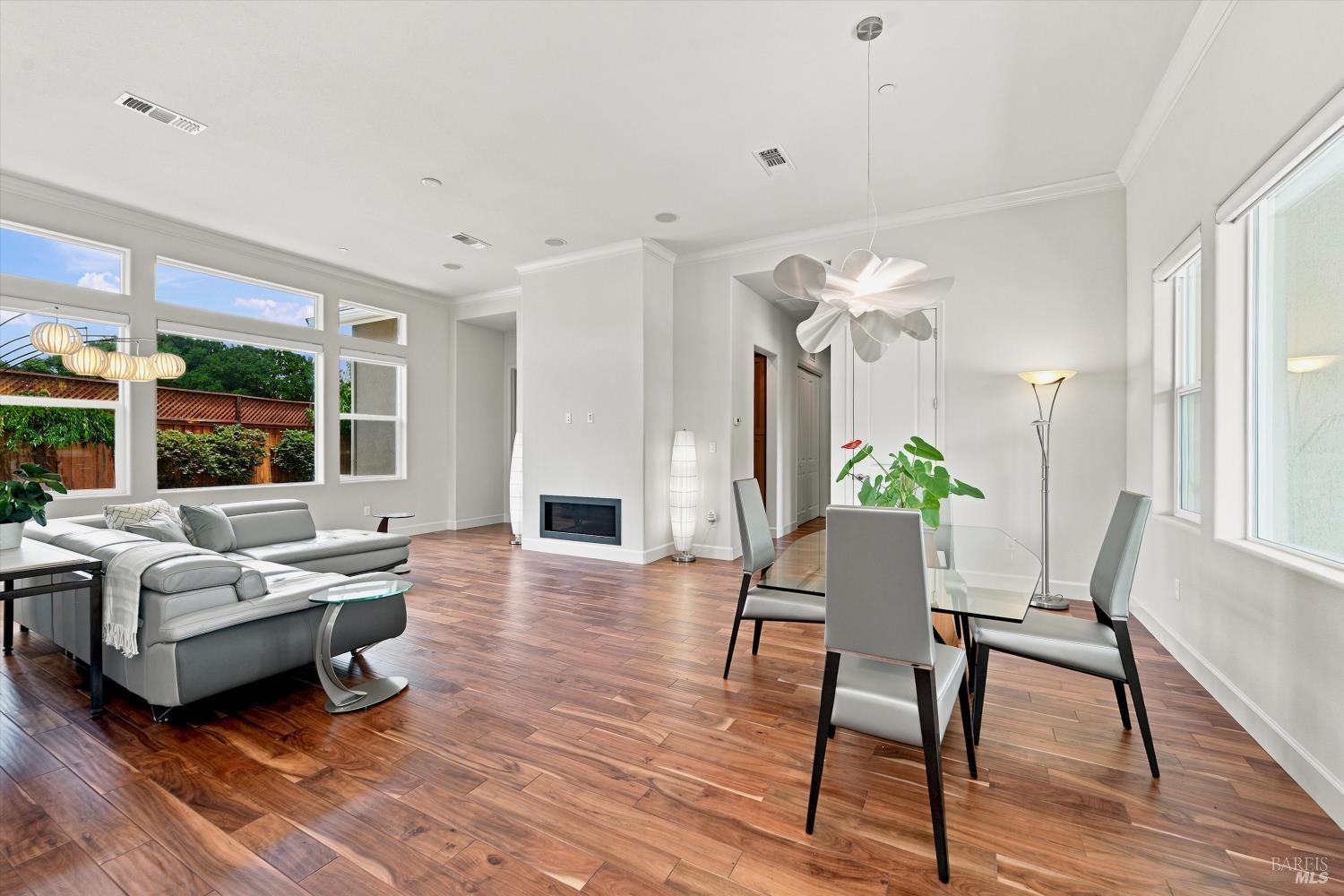 972 Serendipity Way