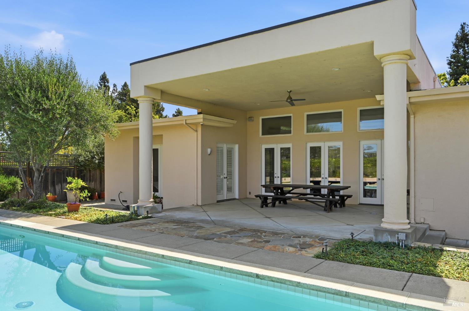 1420 Rosewood Lane