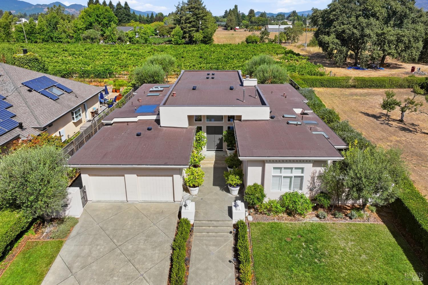 1420 Rosewood Lane
