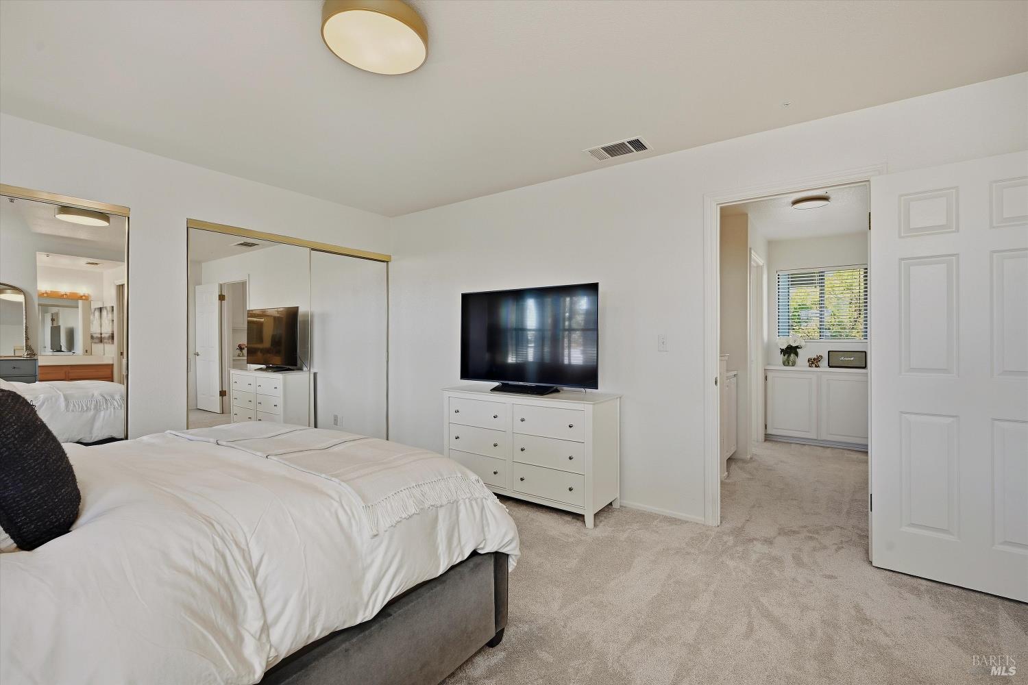 3204 Villa Lane