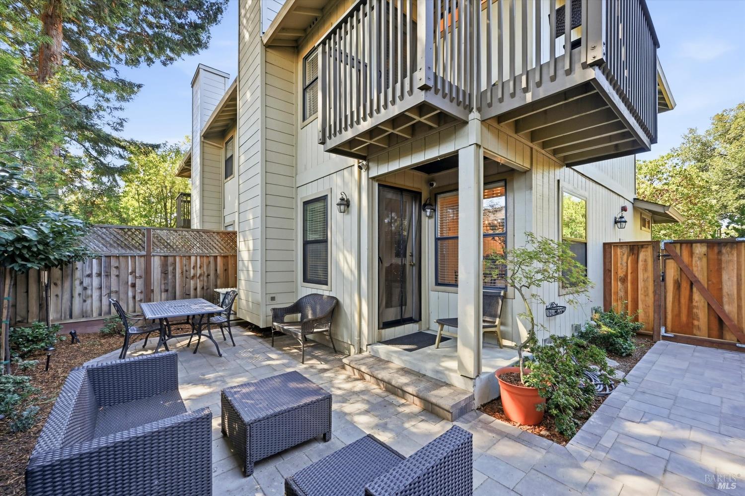 3204 Villa Lane