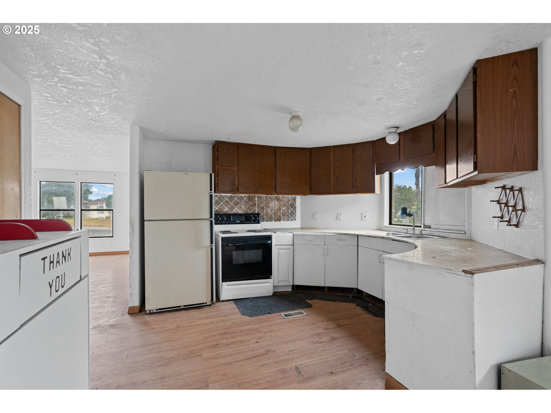 1175 SW SANDY DR