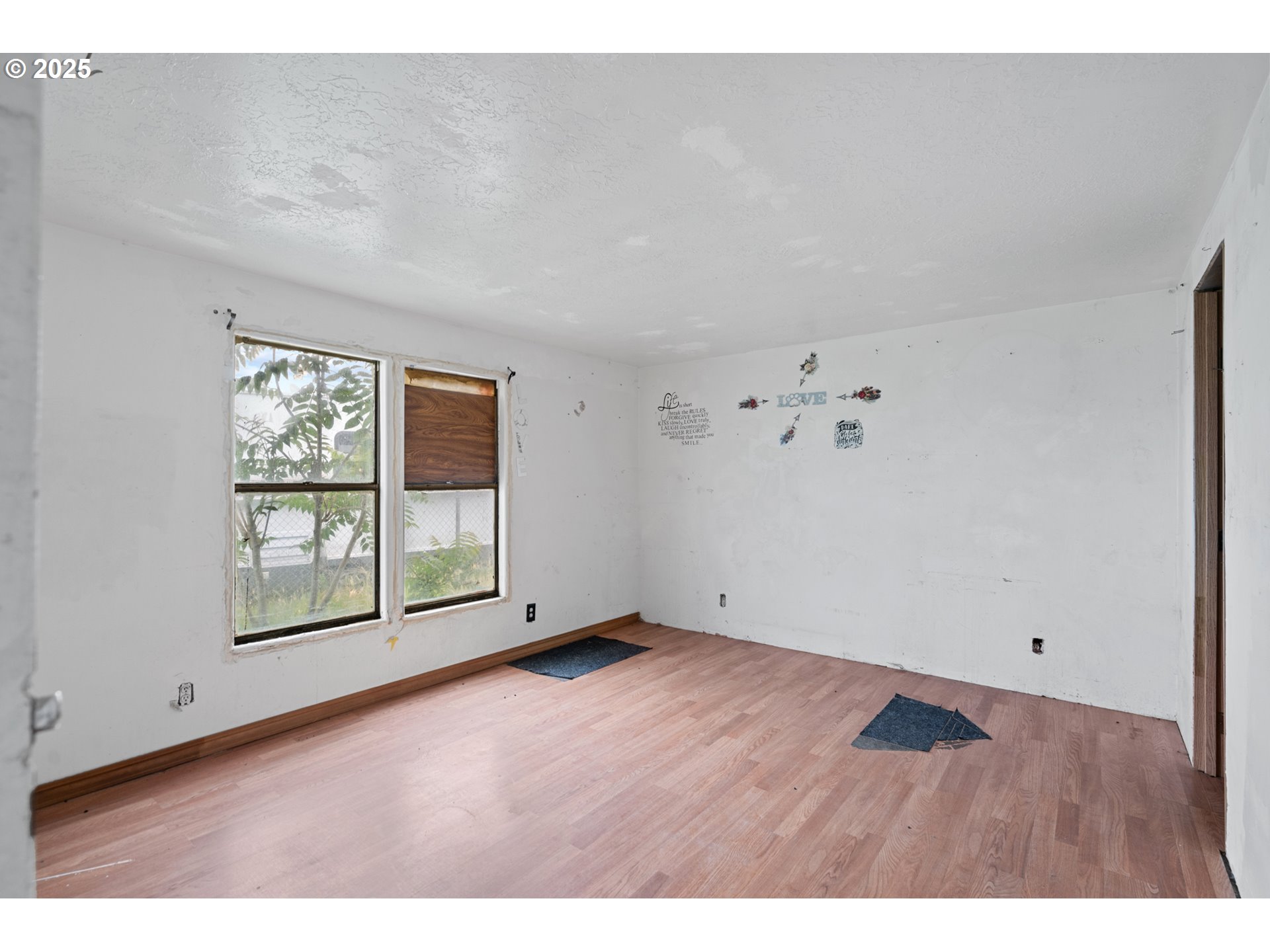 1175 SW SANDY DR