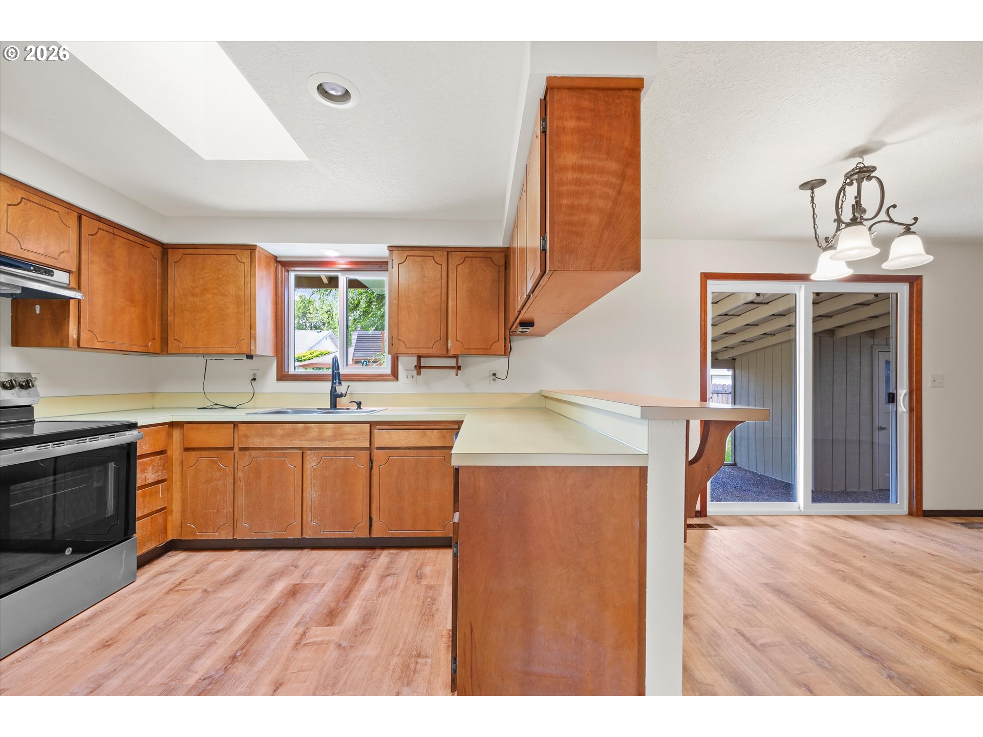 570 SATER CT