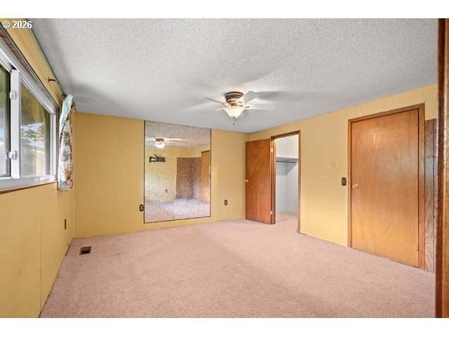 212 S WATER ST