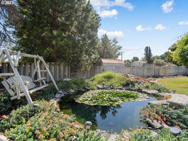 1060 E JUNIPER AVE