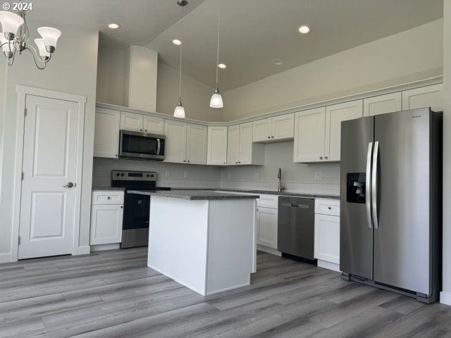 245 NW Oregon AVE