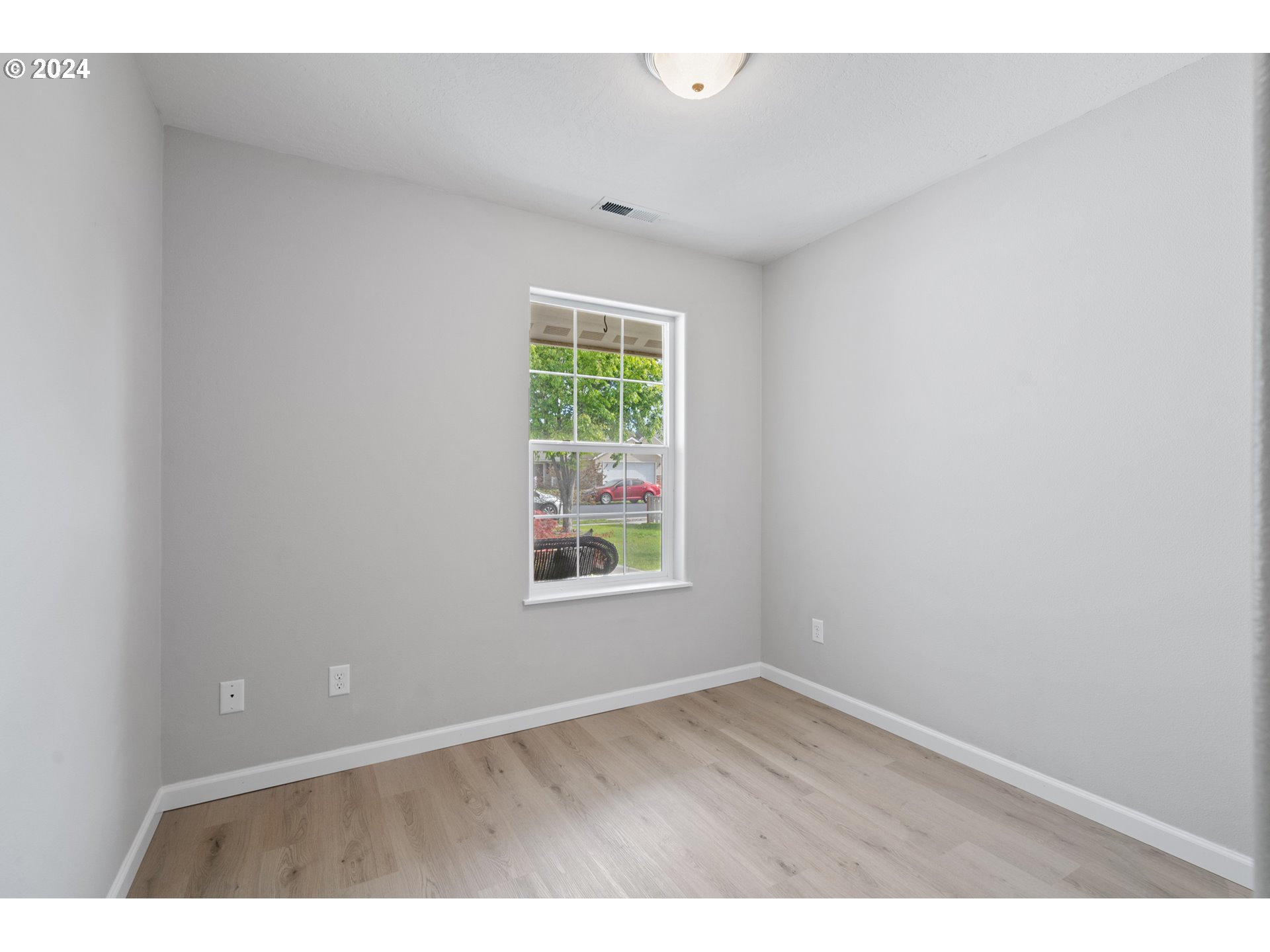 242 GROUSE CT