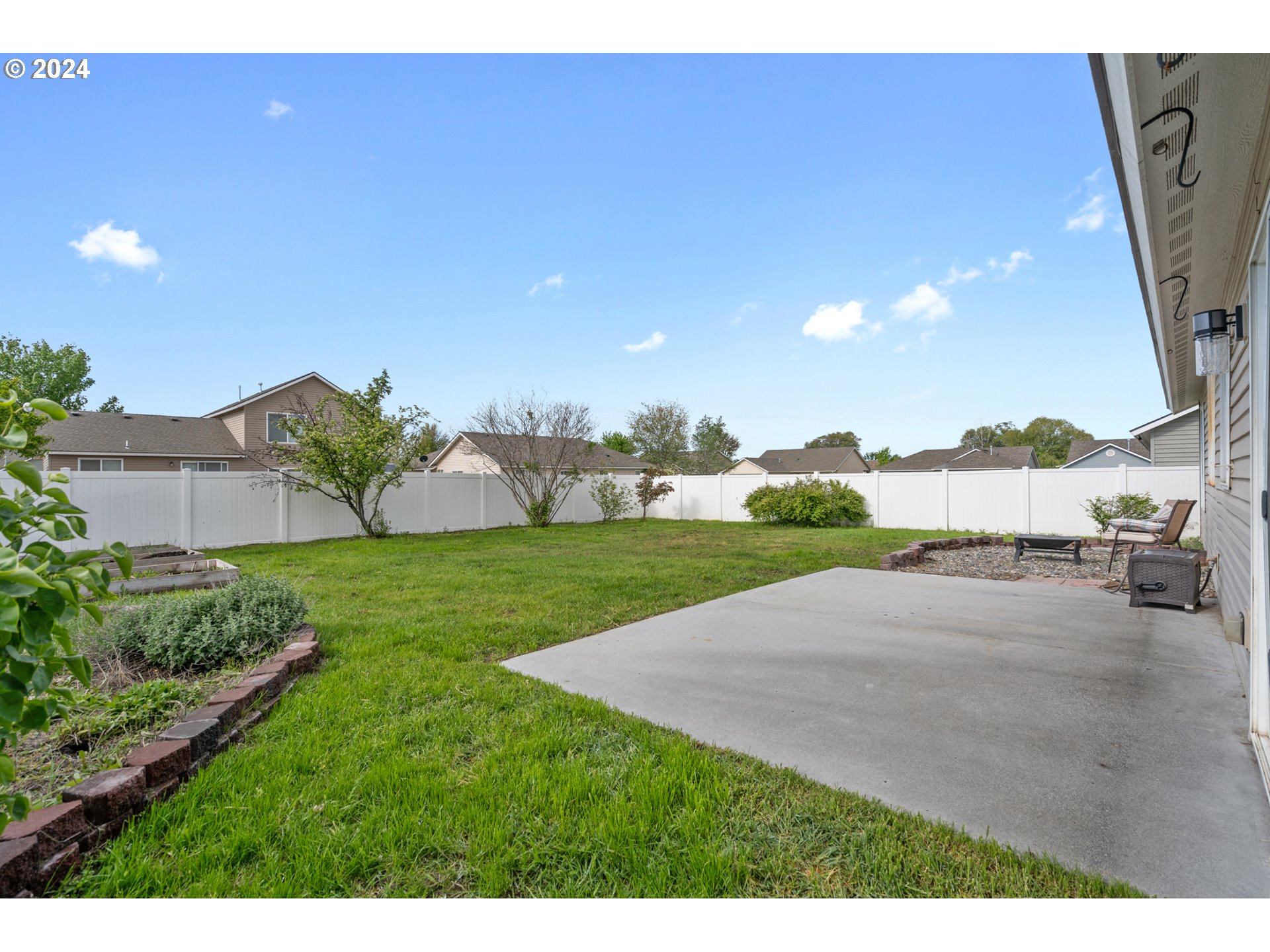 242 GROUSE CT