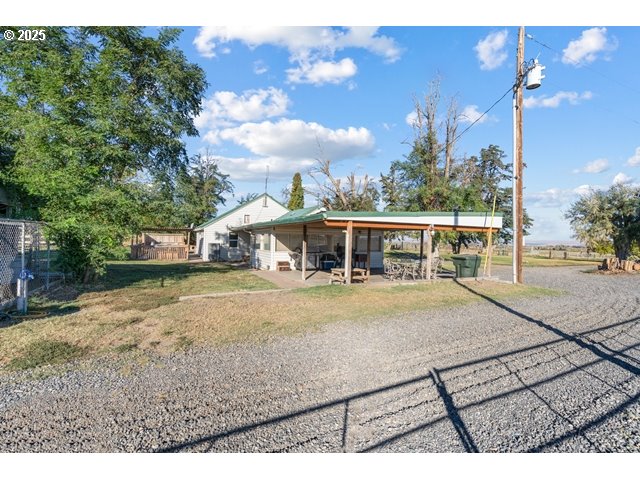 33968 E LOOP RD