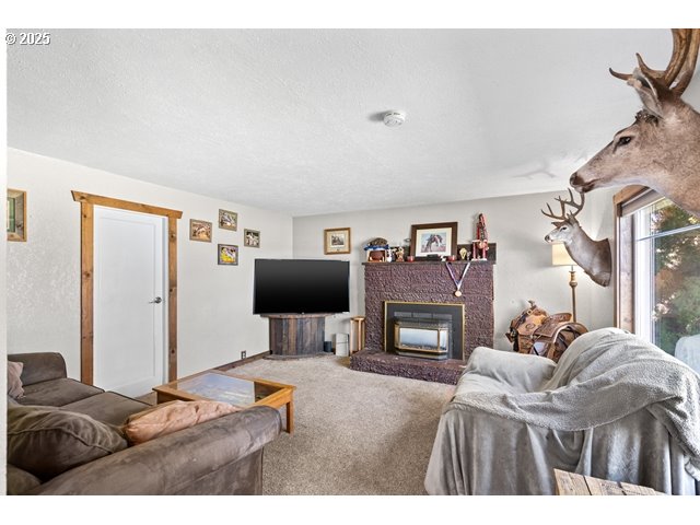 33968 E LOOP RD