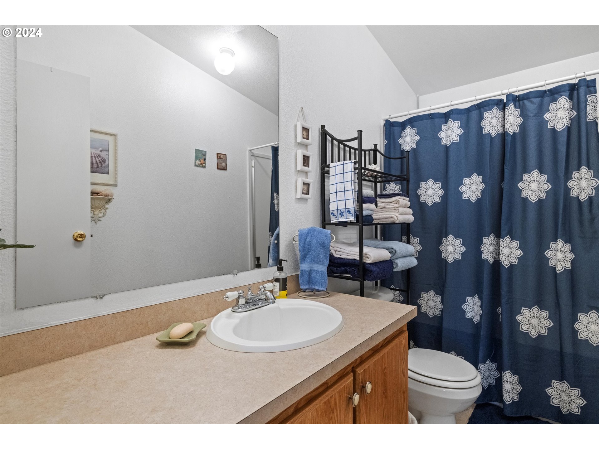 1542 SW AMBER CT