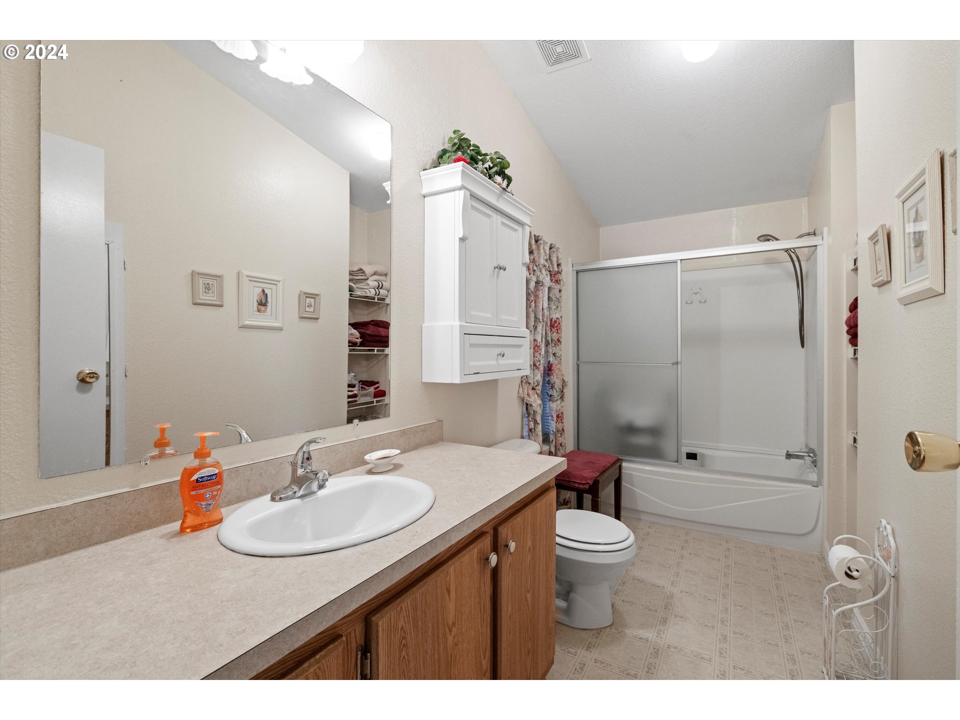1542 SW AMBER CT