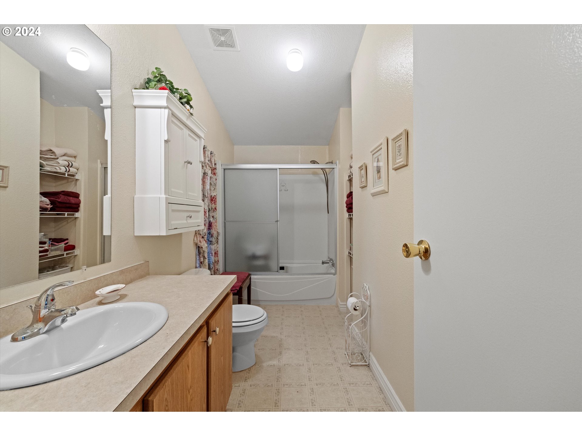 1542 SW AMBER CT