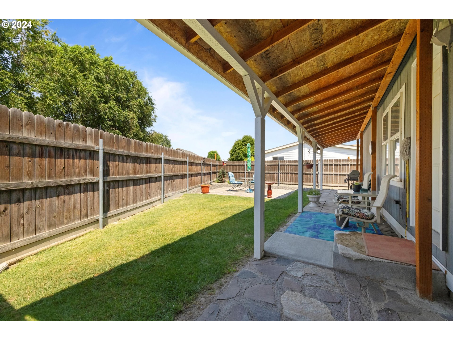 1542 SW AMBER CT